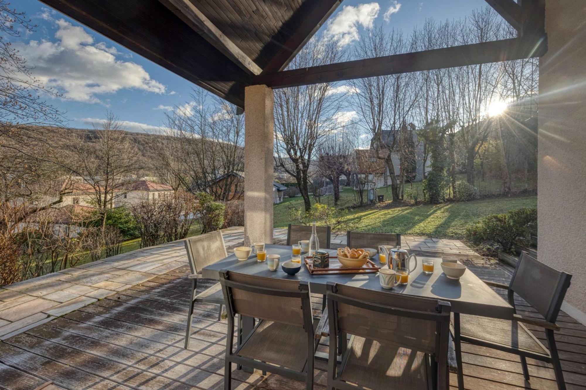 #Hp La Maison Des Lilas Large Family House Sleeps 12 Garden Seyssins Exterior photo
